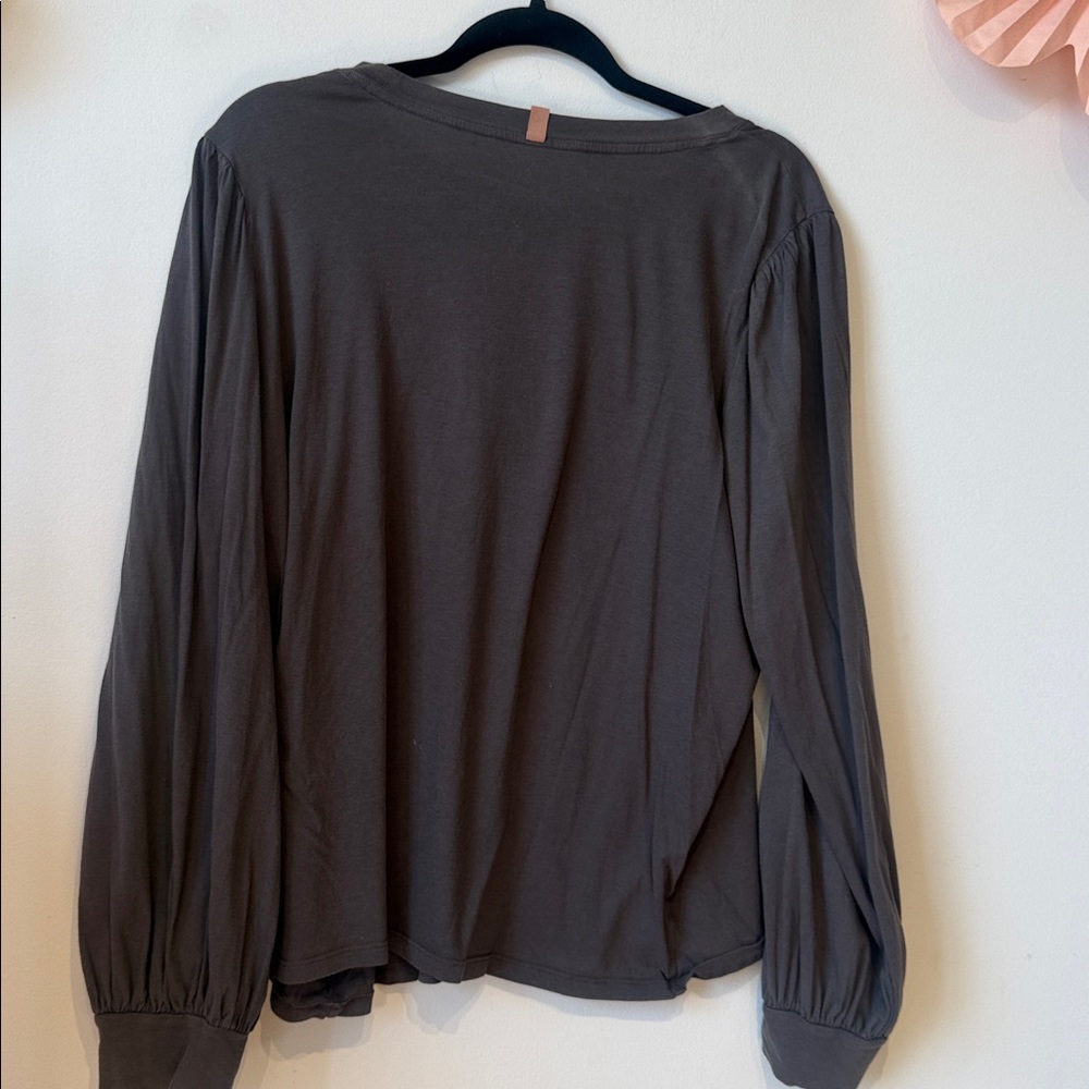 lunya Charcoal Long-Sleeve Crewneck Top Xlarge - Picture 6 of 7